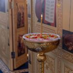 "18 января 2024 года, Навечерие Богоявления (Крещенский сочельник), протоиерей Дмитрий Культинов совершил Божественную литургию святителя Василия Великого в храме Преображения Господня п. Кадом."