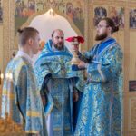 "21 июля, в Неделю 4-я по Пятидесятнице, в праздник Явления иконы Пресвятой Богородицы во граде Казани,протоиерей Дмитрий Культинов совершил Божественную Литургию в храме Преображения Господня п. Кадом."